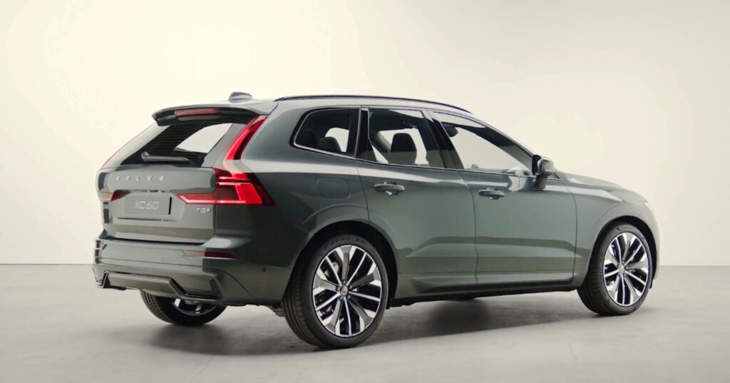 VolvoXC60facelift2025
