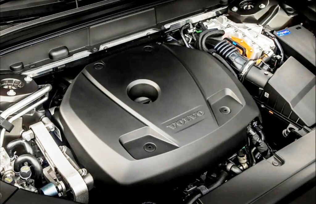 VolvoXC60facelift2025