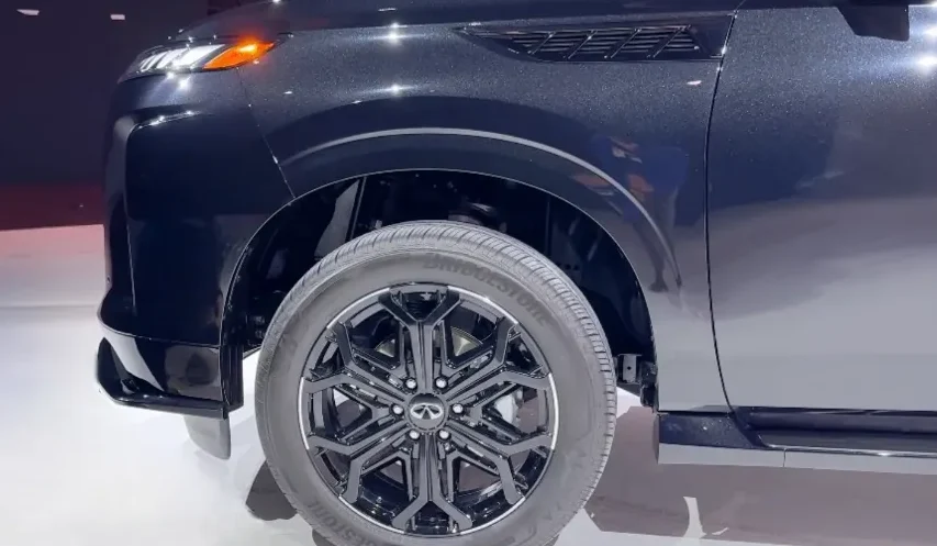 Infiniti QX80