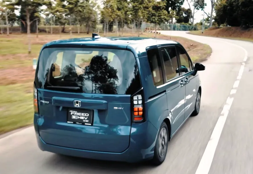 HondaFreedHE7