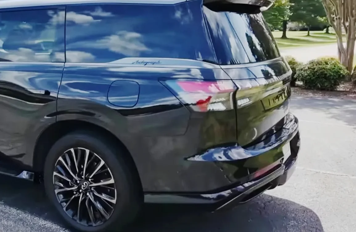 InfinitiQX8