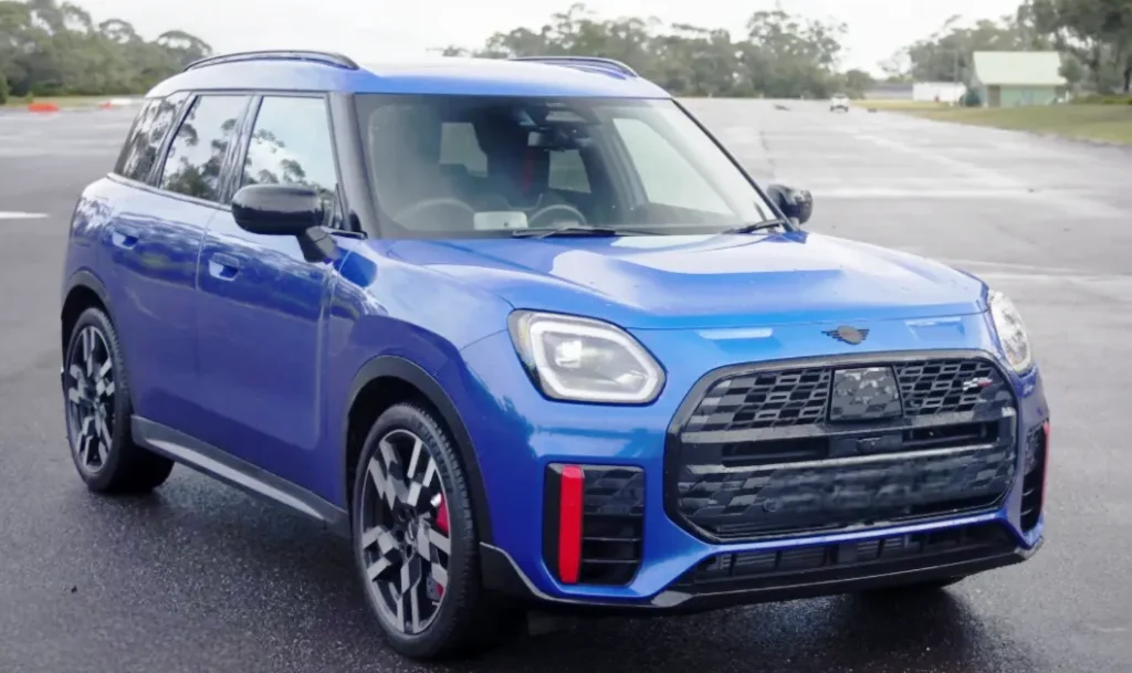 MINICountrymanJCWALL4