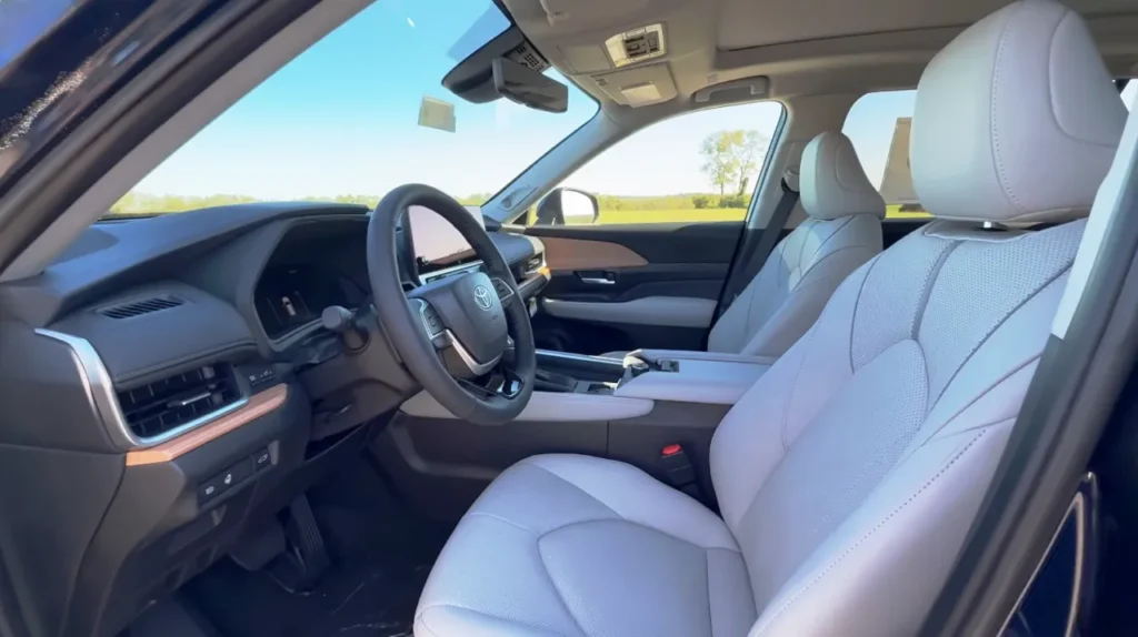 ToyotaGrandHighlander