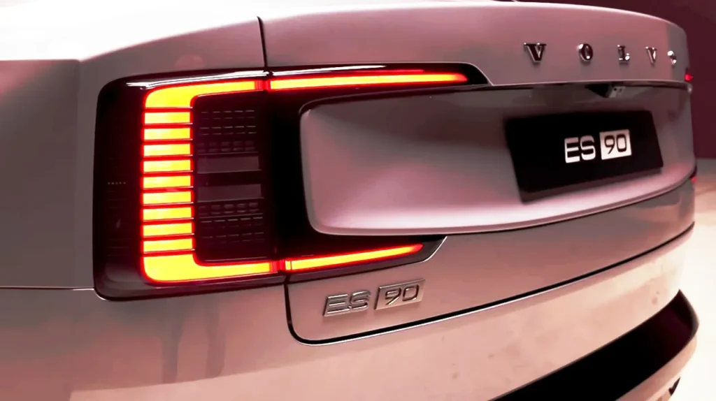 VolvoES90