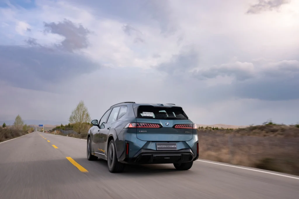 BMW iX3